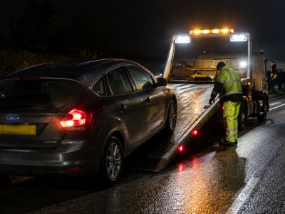 UK roadside vehicle recovery at night